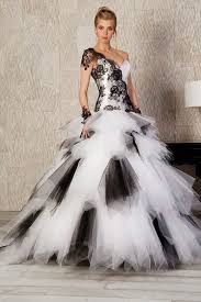 Black And White Lace Wedding Dress Pin By Elaine Jefferson On Black White Black Lace Wedding Dress Black Wedding Dresses White Wedding Dresses
