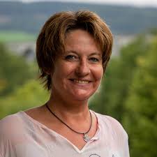 Kommunen stärken, lokale Akteure vernetzen, Sorgestrukturen entwickeln!