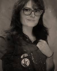 Tin Questions (@tinquestions) • Instagram photos and videos