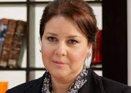 أنه لا يجوز لأحد من الزوجين أن يفشي ما يحصل ‏بينهما، إلا إذا كانت هنالك حاجة معتبرة شرعاً. Ù…Ø§ Ø§Ù„Ø°ÙŠ ØªØ®Ø§Ù Ù…Ù†Ù‡ Ø¯Ù†ÙŠØ§ Ø³Ù…ÙŠØ± ØºØ§Ù†Ù… Ù…Ø¬Ù„Ø© Ù‡ÙŠ