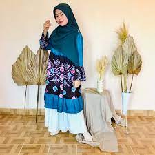 Kesempatan kali ini saya membagikan 38 model gamis brokat kombinasi batik terbaru yang siap di pakai. Harga Bajusasirangan Terbaik Juni 2021 Shopee Indonesia