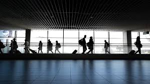 La cellule voyageur de mayotte étudie les motifs impérieux des passagers à destination de la les situations d'urgence telles que les déplacements pour motif médical ou pour le décès d'un proche. Covid 19 La France Assouplit Les Conditions D Entree Et Sortie De Son Territoire Lindependant Fr