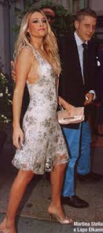 L'ex coppia di biondini più glamour dello showbiz, il bel rampollo e la bella attrice, non ha smesso di frequentarsi. Martina Stella Svisti E Mai Visti Martina Lapo