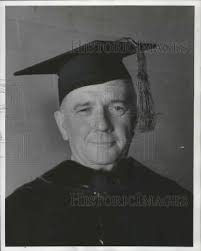 1952 Press Photo James Durfee awarded for meritorious service, Washington  D.C.