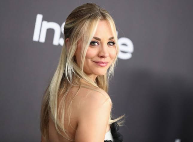 Kaley Cuoco on moment hair 'completely caught on fire' in nightclub | Metro  News
