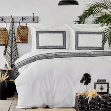 Çift kişilik nevresim takımı modelleri hızlı teslimat avantajıyla evidea'da. Karaca Home Adoma Siyah Pamuk Nakisli Cift Kisilik Nevresim Takimi Karaca Home