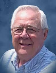 Amanda Gus's Instagram, Twitter & Facebook