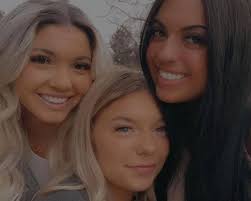 One year, Kaylee dressed up in a full Easter bunny outfit and surprised  Dahlia and Fox. It was so cute. She bounced up to the front of the house,  waved hello and