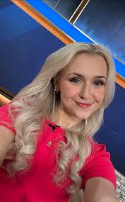 Back anchoring the Saturday AM shows this week! Happy Saturday everyone!!