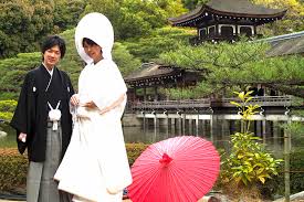 Unsere pässe und jeweils eine kopie davon und meine. Japanisches Traditionelles Hochzeitskleid Redaktionelles Stockbild Bild Von Romantisch Erotisch 30489644