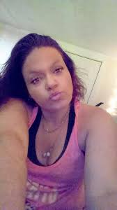 My name is Tracy! I'm looking for a friend to talk to while I do my time in  here. Even if it's just a couple messages I'll be happy for any. Middle