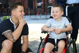 Sprawdź najnowsze i najciekawsze materiały przygotowane przez redakcję w dziale bracia collins. E Legnickie Pl Bracia Collins Wracaja Do Legnicy E Legnickie Pl