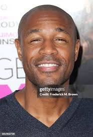 320 Photos & High Res Pictures