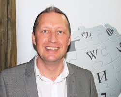 File:Paul Gadd Llanelli.jpg