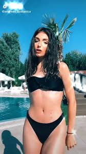 @scarlettmates on instagram #yucky #ska comedian, rocket scientist and proffesional daughter from transylvania, romania. Andreea Bostanica Andreea Bostanic Fan Tiktok UrmÄƒreÈ™te Cele Mai Noi Videoclipuri Tiktok De La Andreea Bostanica