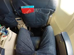 First class consisted of a total of 16 seats, spread across four rows in a. Delta Air Lines Aircraft Boeing 737 800 First Class Seats Pitch Legroom Photos Sanspotter Delta Airlines Boeing Boeing 737