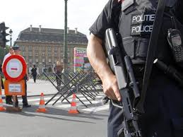 Die föderale polizei belgiens hat das foto eines mutmaßlichen attentäters veröffentlicht, der einen bombenanschlag im internationalen flughafen von brüssel verübt haben soll. Belgien Vereitelt Anschlag Auf Exil Iraner In Frankreich