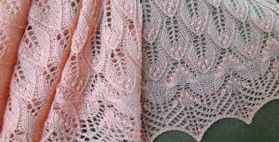 Many looms may be used, but a minimum of 90 pegs will be needed. Wavy Leaves Knitted Lace Shawl Free Knitting Pattern