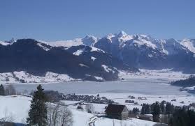 The lake was created by damming the river sihl and flooding a section of the upper sihl valley. Gross Am Sihlsee Gross Ist Grossartig Home Facebook