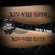 Tatuajes de números romanos, diseños de tatuajes números romanos, números romanos tattoos. Tinta Adiktiva Numeros Romanos En Pareja Que Tatuaje Te Facebook