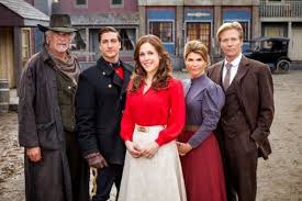 When Calls The Heart Tv Show On Hallmark In 2020 Erin Krakow Heart Costume Jack And Elizabeth