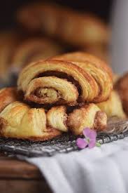 Franzbrotchen Hamburg Cinnamon Pastry Rolls Rezept Franzbrotchen Rezepte Franzbrotchen Hamburg