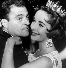 I was very saddened to hear that Elizabeth's dear friend, Doris Brynner,  died yesterday at the age of 93. Some of you may recall that Doris followed  our previous Instagram account, and