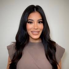 I am proud to announce I have officially graduated with my BBA in Business  Management from the University of of Texas at Arlington! 💙🧡 My time at  this school was filled with