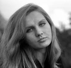 Born małgorzata magda umer, october 9, 1949) is a polish singer and performer of sung poetry, journalist, author, film director, screenwriter, actress, and author of recitals. Magda Umer Photos 1 Of 13 Last Fm