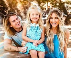 Savannah Labrant Age Husband Height Biography Kids Family More