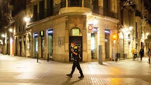 Acabo de asumir que vosotros dos tenéis un toque de queda. Toque De Queda Que Es Como Se Aplica En Espana
