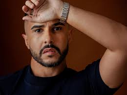 Cantor Daniel Assunção lança o single “O Silêncio das Palavras”, com  participação de Antônia Gomes