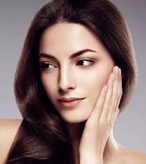 How To Use Olive Oil To Get Glowing Skin In 2020 Olive Oil Skin Moisturizer Glowing Skin Olive Oil Beauty