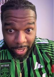 Little miss bliss is back and not with the Wyatts lol