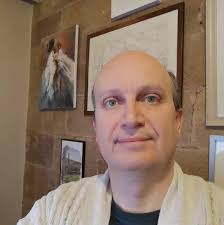 Justin Batchelor's Instagram, Twitter & Facebook