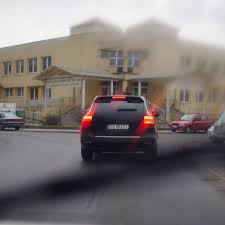 Jak wyrobić sobie indywidualne tablice rejestracyjne? Zagladamy Do Buzi Jezyk Tablic Rejestracyjnych Natemat Pl