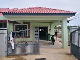Shuningdek, u krubong sanoat zonasiga ega texnologiyalar parki. Taman Krubong Jaya Krubong Corner 1 Sty Terrace Link House 4 Bedrooms For Rent Iproperty Com My
