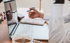 When writing a employment lawyer cover letter, always remember to refer to the requirements listed in the job description of the job you're applying for. 3 Tips For A Winning Law Graduate Cover Letter Simply Law Jobs Blog