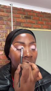 Self-Taught Makeup Artist Techniques for Beginners