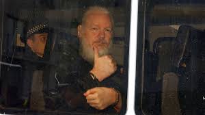 Последние твиты от pardon julian assange (@assange_home). President Of Ecuador Accuses Julian Assange Of Using Embassy As A Center For Spying As New Footage Emerges Of His Life Inside Abc News