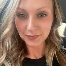 Amber Sleeth's Instagram, Twitter & Facebook