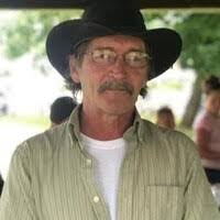 Brent Dexter's Instagram, Twitter & Facebook