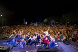 Dazaranha E Gabriel O Pensador Fazem Show Historico No Floripa Tem Com Publico De Aproximadamente 24 Mil Pessoas Acontecendoaqui