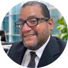 Cesar Vallejo de la Torre (@CeVaDe)