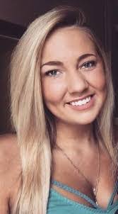 Lisa Critzer's Instagram, Twitter & Facebook