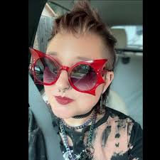 What mobile pet grooming services are recommended in Conroe for baths and  nail trims?