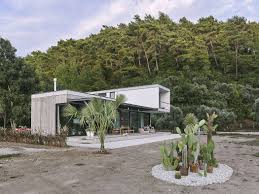 Une Maison D Architecte Au Design Beton Planete Deco A Homes World Architecture Maison Modulaire Architecture Bois