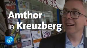 Außerdem finden sie hier infos zu abstimmungsverhalten und nebentätigkeiten. Philipp Amthor In Kreuzberg Wahlkreistausch Mit Canan Bayram Youtube