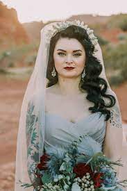Does It Get More Chic Than This Glamorous Las Vegas Wedding In The Desert Offbeat Bride Vegas Wedding Dress Las Vegas Wedding Dresses Vegas Wedding