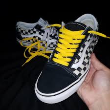 This knot will act as an anchor of sorts, so make sure it isn't able to fit through the eyelets. How To S Wiki 88 How To Lace Vans Old Skool Reddit
